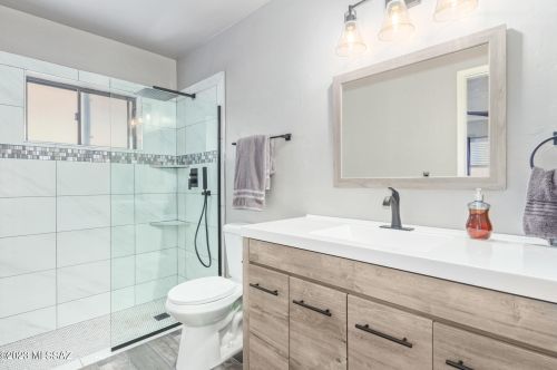 1202 Brown Ave, Tucson AZ  85710-7308 exterior