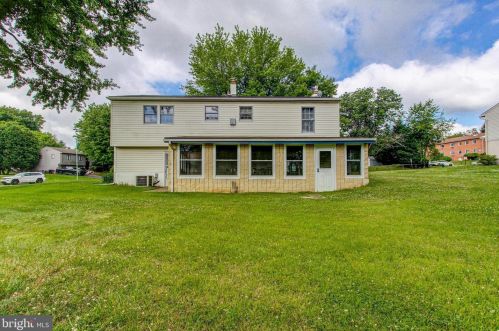 420 Hidden Vly Rd, Chester PA 19014-2534 exterior