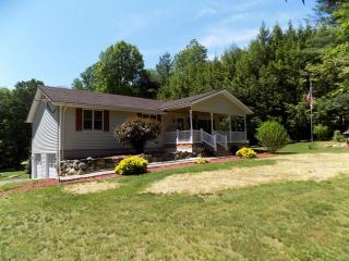 285 Hill Rd, Torrington, CT 06790-2338