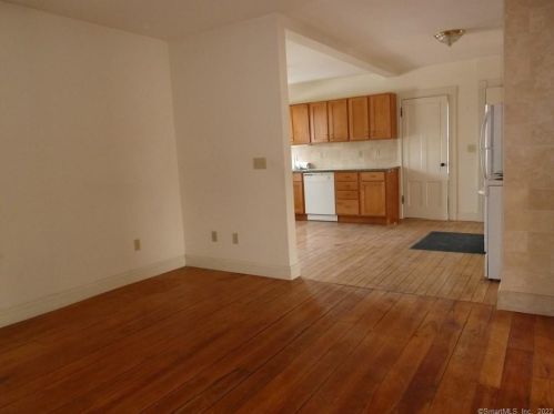 75 Lincoln Ave, Torrington CT 06790-6907 exterior