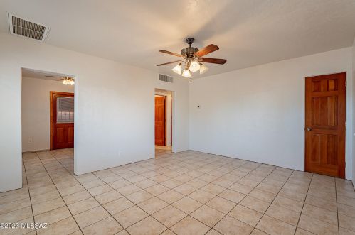 2419 23 St, Tucson AZ 85711-4916 exterior