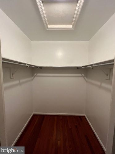 5954 Berkshire Ct, Alexandria VA  22303-1633 exterior