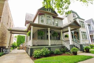 1833 Byron St, Chicago IL  60613-2776 exterior