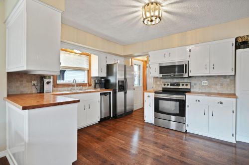 7925 Holt Ave, Milwaukee WI 53219-3845 exterior