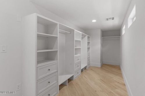 1825 Cinnabar Ave, Phoenix AZ  85020-1916 exterior