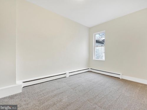 27 New Dorwart St, Lancaster PA 17603-5220 exterior