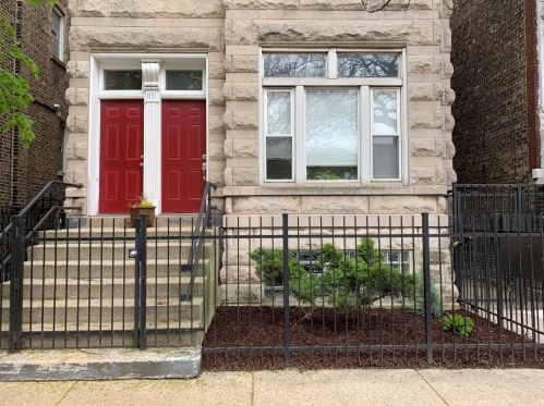831 Damen Ave, Chicago IL 60622-4907 exterior