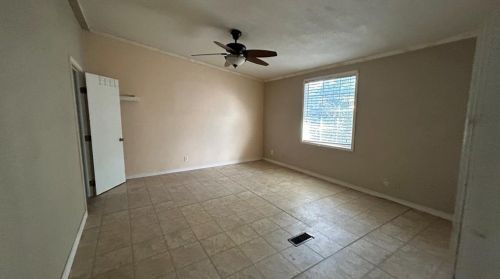 4 Lk Dr, Huntsville TX 77320-0237 exterior