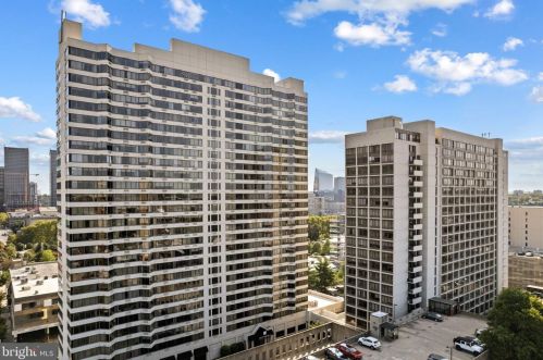 2001 Hamilton St, Philadelphia PA  19130-4298 exterior