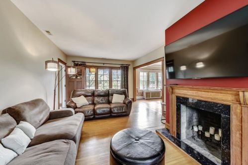 6040 Northcott Ave, Chicago IL 60631-3103 exterior