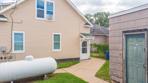 107 Harvey St, Ely MN 55731-1147 exterior