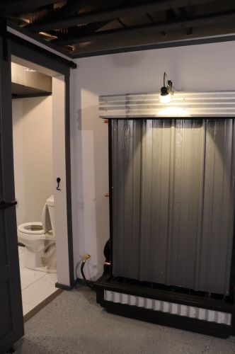 559 37th St, Chicago IL 60609-1063 exterior