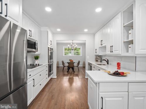 11839 Enid Dr, Rockville MD 20854-3454 exterior