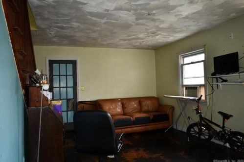 12 Adamson Ave, Norwalk CT 06854-4602 exterior