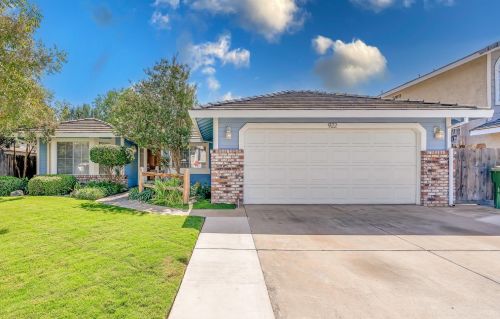 922 Springer Dr, Turlock CA 95382-0273 exterior