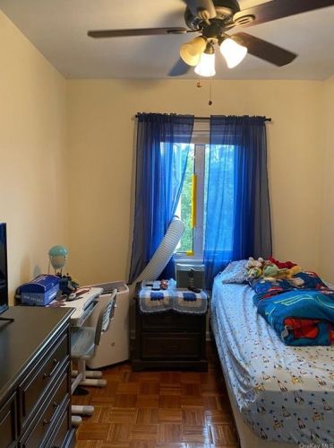 246 Brinsmade Ave, Bronx NY 10465-3203 exterior