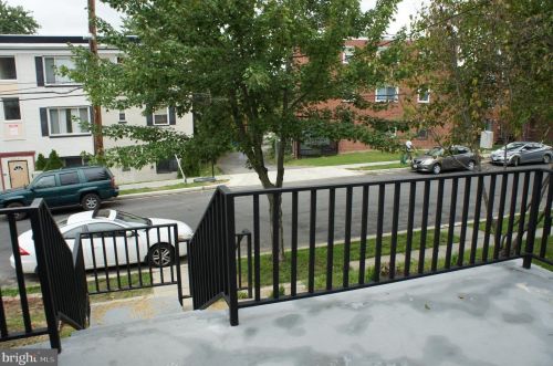 5209 Just St, Washington, DC 20019-5563