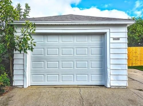 3337 83rd St, Milwaukee WI  53219-3837 exterior