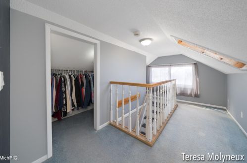 4085 Nicholl Ave, Meskegon MI 49444-3633 exterior