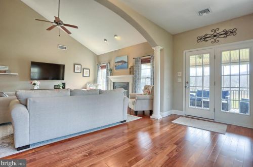 1110 Cord Dr, Hummelstown PA 17036-6815 exterior