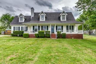 819 Rhett Dr, Smyrna, TN 37167-6229