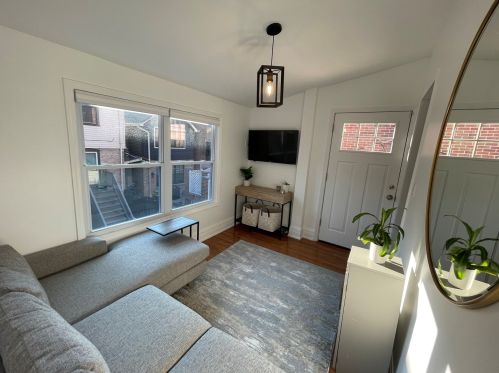 1734 Sedgwick St, Chicago IL 60614-5722 exterior