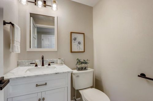 8680 Manor Ct, Milwaukee WI  53217-2346 exterior