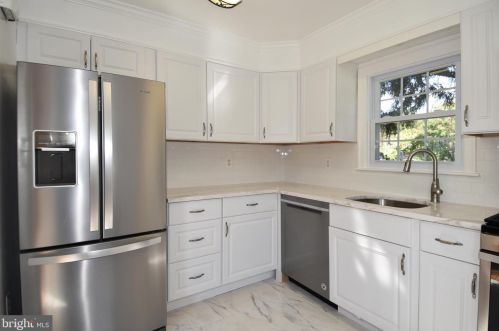 5746 15th St, Arlington VA  22205-2857 exterior