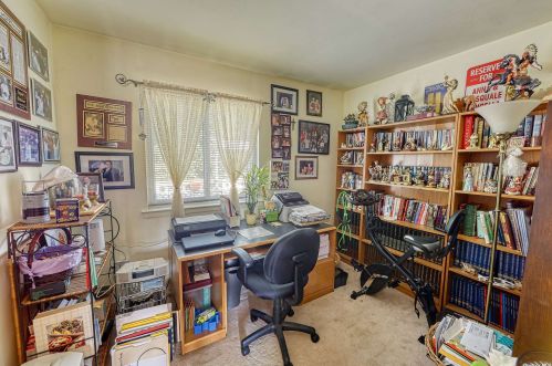 1596 Roosevelt Ave, Bohemia NY 11716-1407 exterior