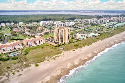 2400 Ocean Dr, Fort Pierce FL  81111-8018 exterior