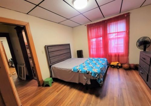 92 Nonotuck Ave, Chicopee MA 01013-2520 exterior