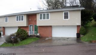 1392 Bergamont St, Morgantown, WV 26505-2604