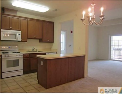 746 Liberty Ct, Piscataway NJ  08854-7205 exterior