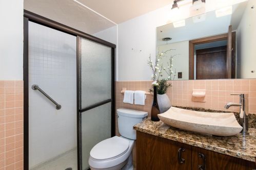 2 Sherwyn Ln, Saint Louis MO 63141-7821 exterior