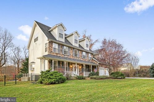 2949 Queensberry Dr, Huntingtown MD 20639-2306 exterior