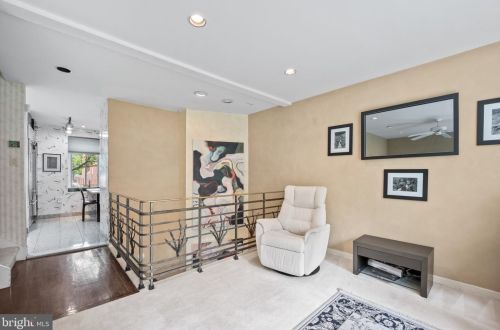 331 2nd St, Philadelphia PA 19122-3324 exterior