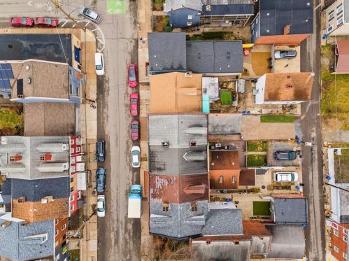 131 44th St, Pittsburgh PA  15201-3037 exterior