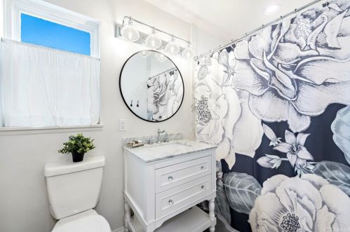 613 Orch Ave, Fullerton CA 92833-4139 exterior