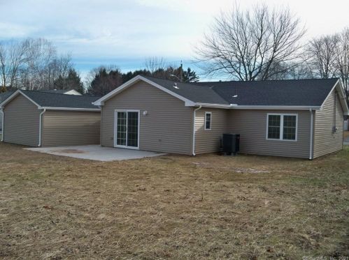 21 Apple St, Wallingford CT  06492-2903 exterior