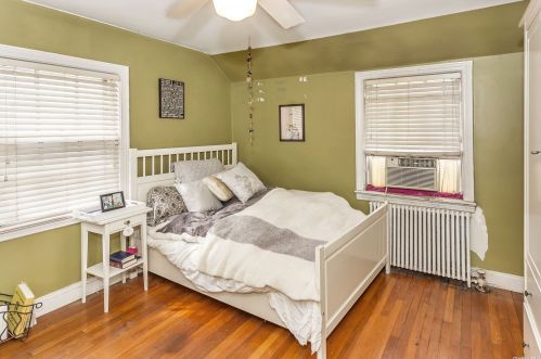 195 Munro Blvd, Valley Stream NY 11581-3439 exterior