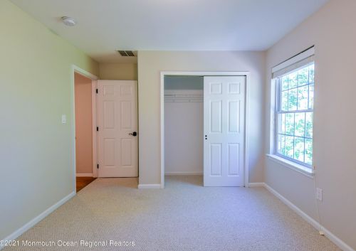 5 Markus Ct, Jackson Twp NJ  08527-2886 exterior