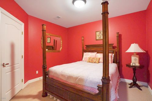 7383 Buccaneer Dr, Grand Rapids MI 49546-9104 exterior