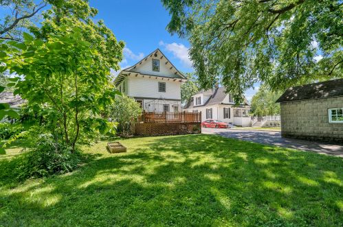 411 Calhoun St, Bull Valley IL 60098-4203 exterior