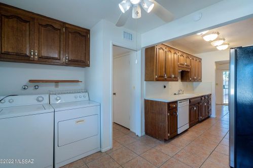 5716 Grant Rd, Tucson AZ 85712-2341 exterior