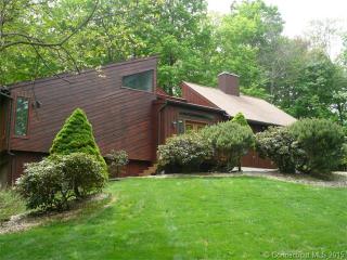 21 Woodruff Rd, Farmington, CT 06032-2025