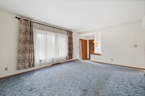 3571 80th St, Milwaukee, WI 53220-1015