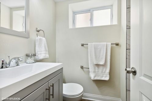 352 91st St, Chicago IL 60619-7427 exterior