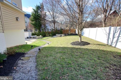 405 Great Falls Rd, Rockville MD  20850-2883 exterior