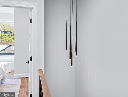 1551 4th St, Washington DC  20001-1905 exterior