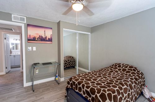 2225 61 Dr, Phoenix AZ 85033-4113 exterior